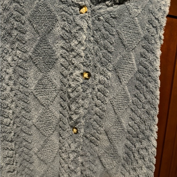 SHEIN Blue Faux Fur Sleeveless Vest - Picture 5 of 6